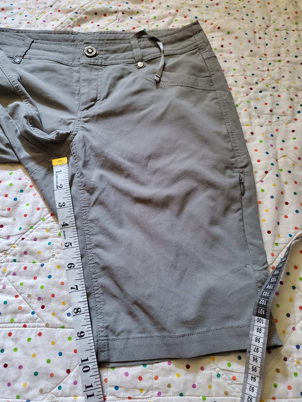 Kuhl Light Gray Women's Knee-Length Shorts - Picture 9 of 9